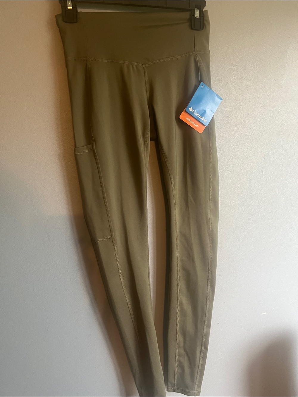Columbia Olive Omni Shade $60 Active Performance Leggings